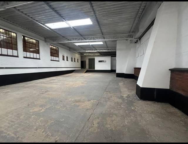 437M² WAREHOUSE TO LET IN SEBENZA